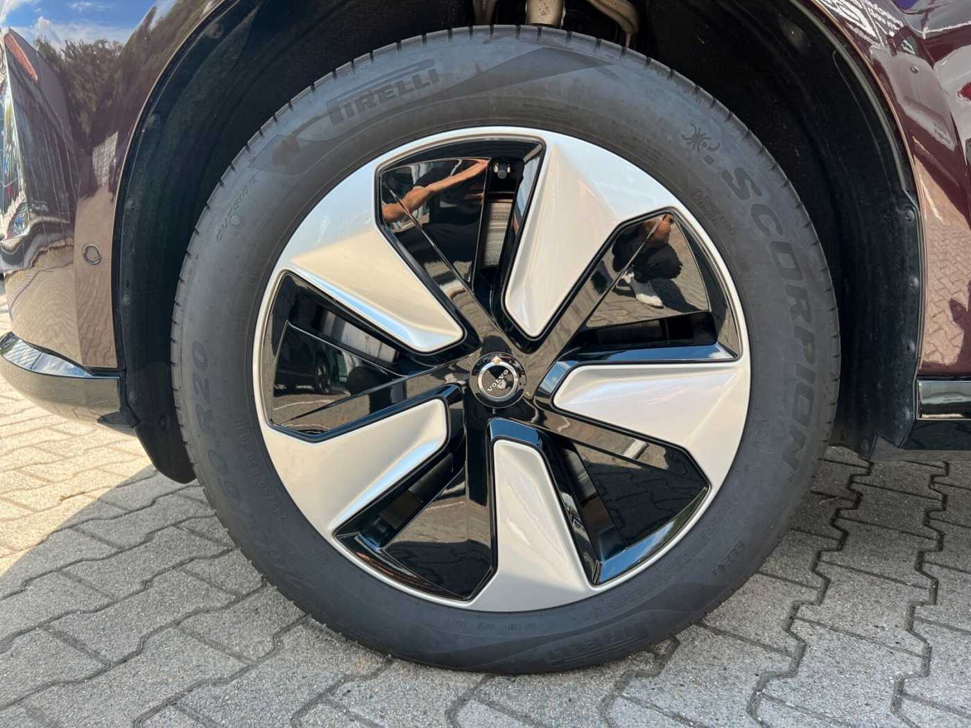 Volvo EX90 – Bild 25