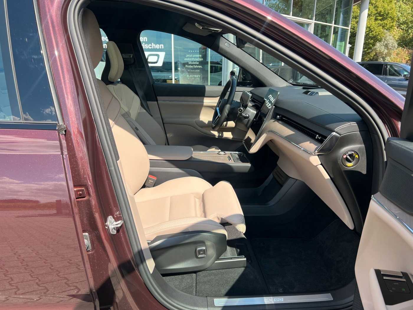 Volvo EX90 – Bild 9