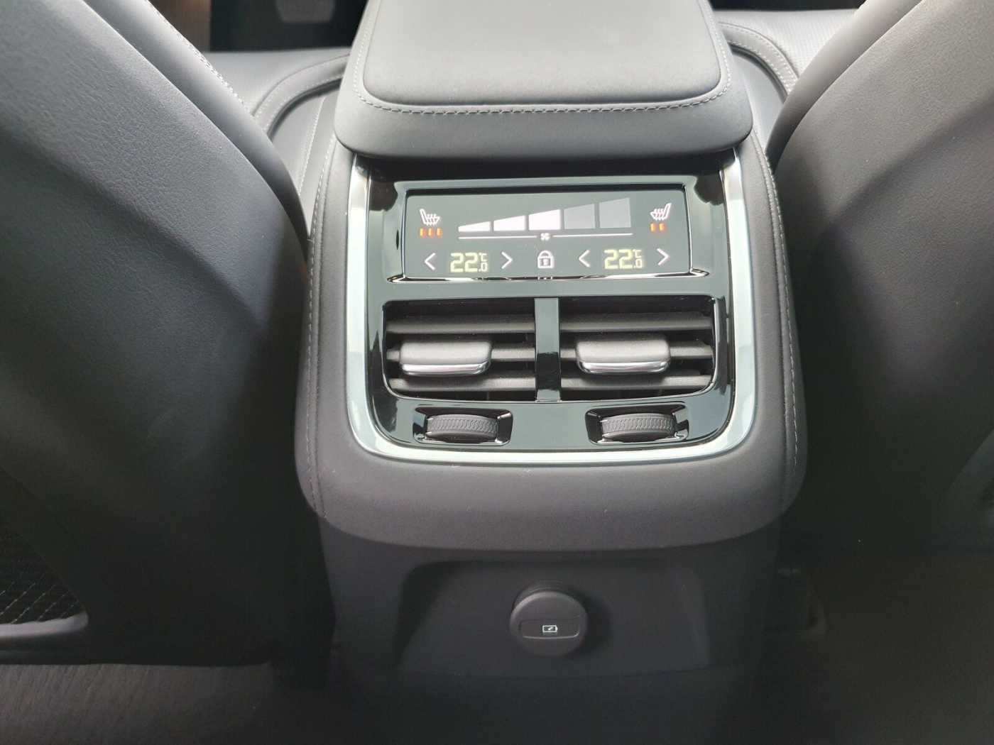 Volvo XC90 – Bild 18