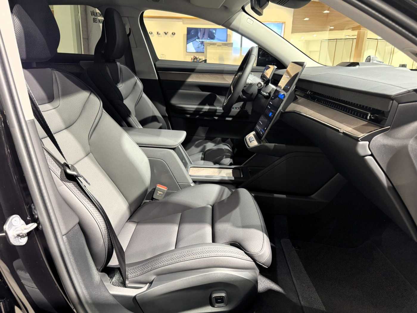 Volvo ES90 – Bild 17