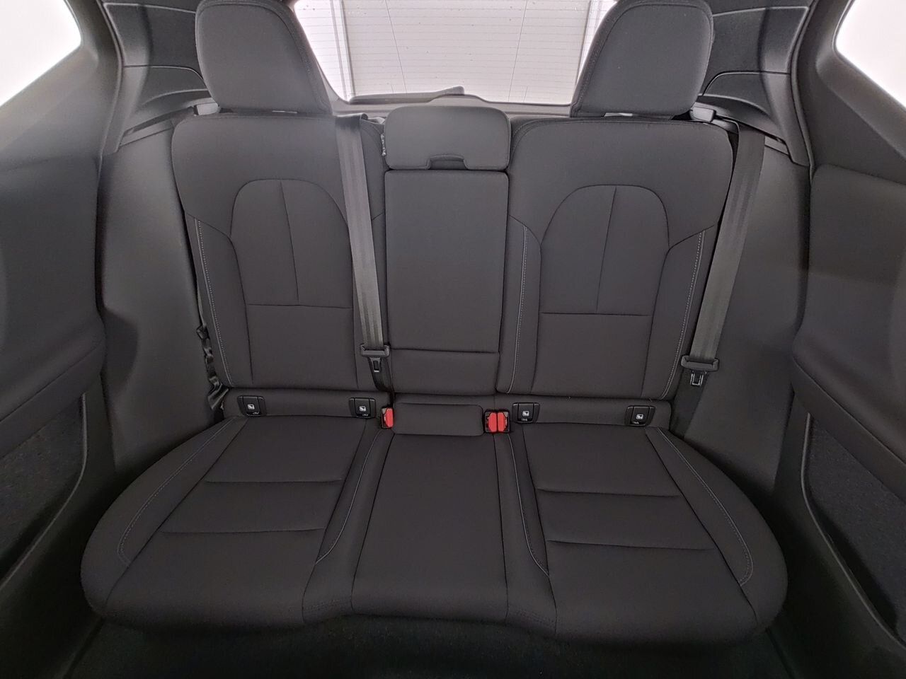 Volvo EX40 – Bild 13
