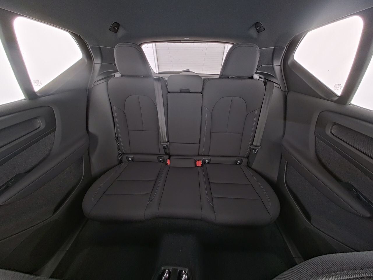 Volvo EX40 – Bild 7