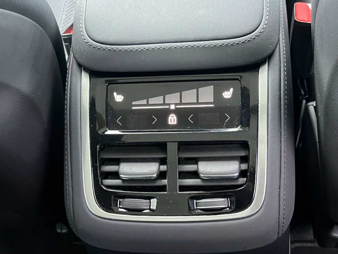 Volvo XC90 – Bild 12