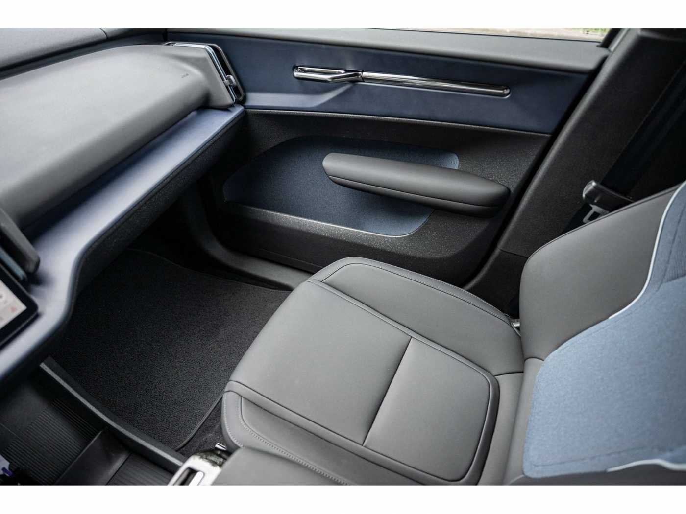 Volvo EX30 – Bild 17
