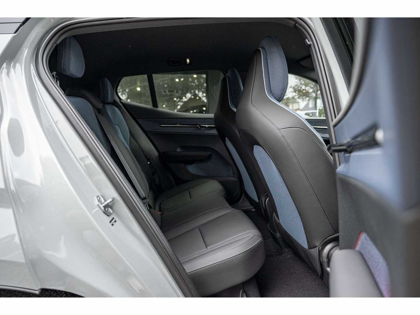 Volvo EX30 – Bild 8