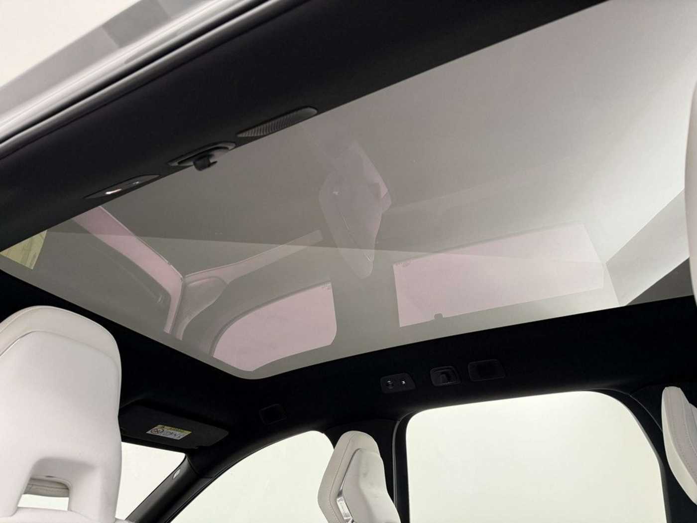 Volvo EX90 – Bild 13