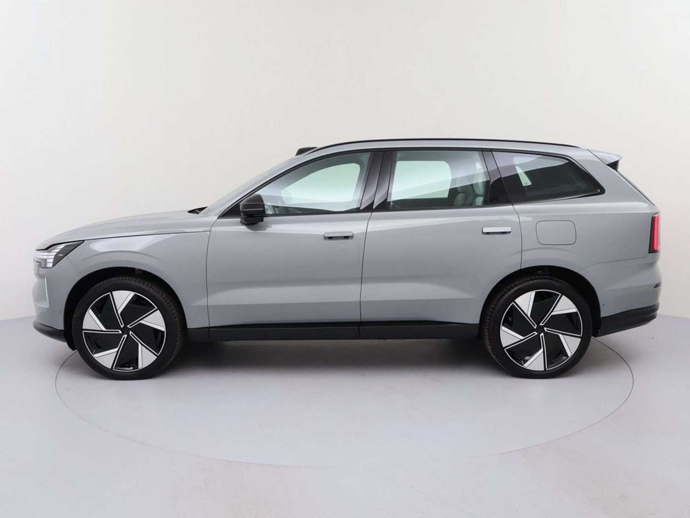 Volvo EX90 – Bild 8