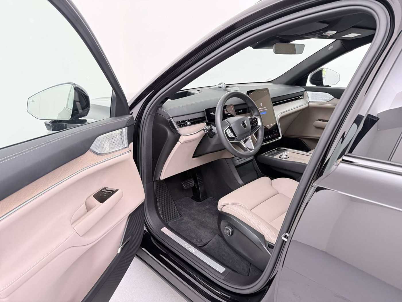 Volvo EX90 – Bild 11