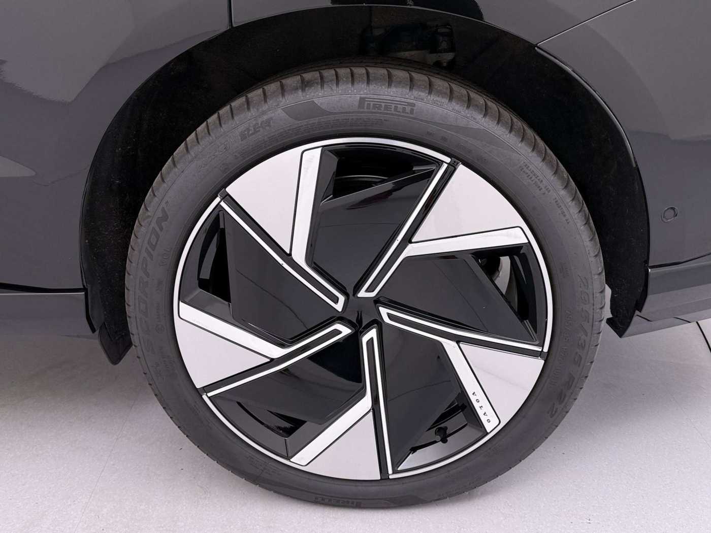 Volvo EX90 – Bild 17