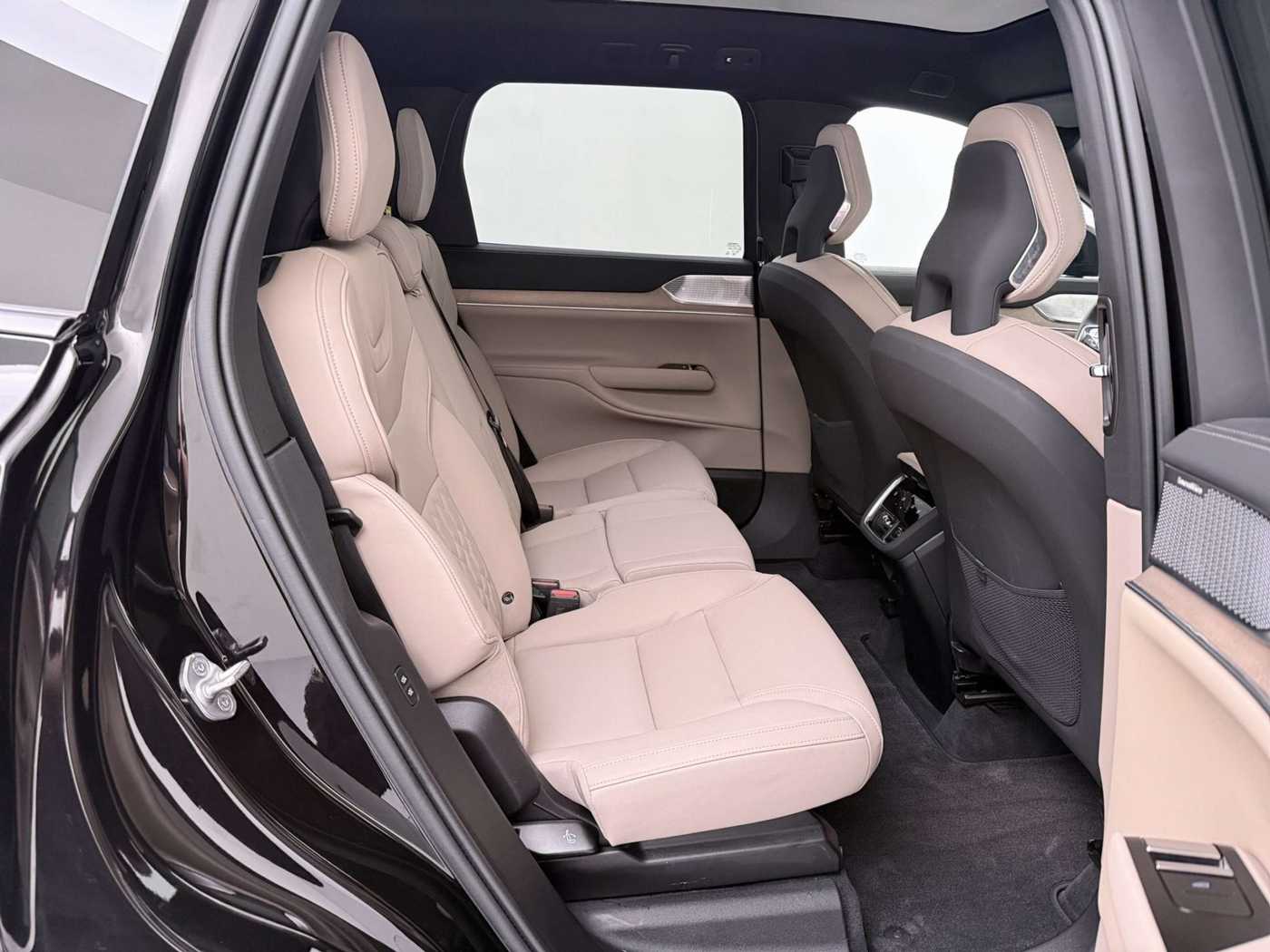 Volvo EX90 – Bild 26