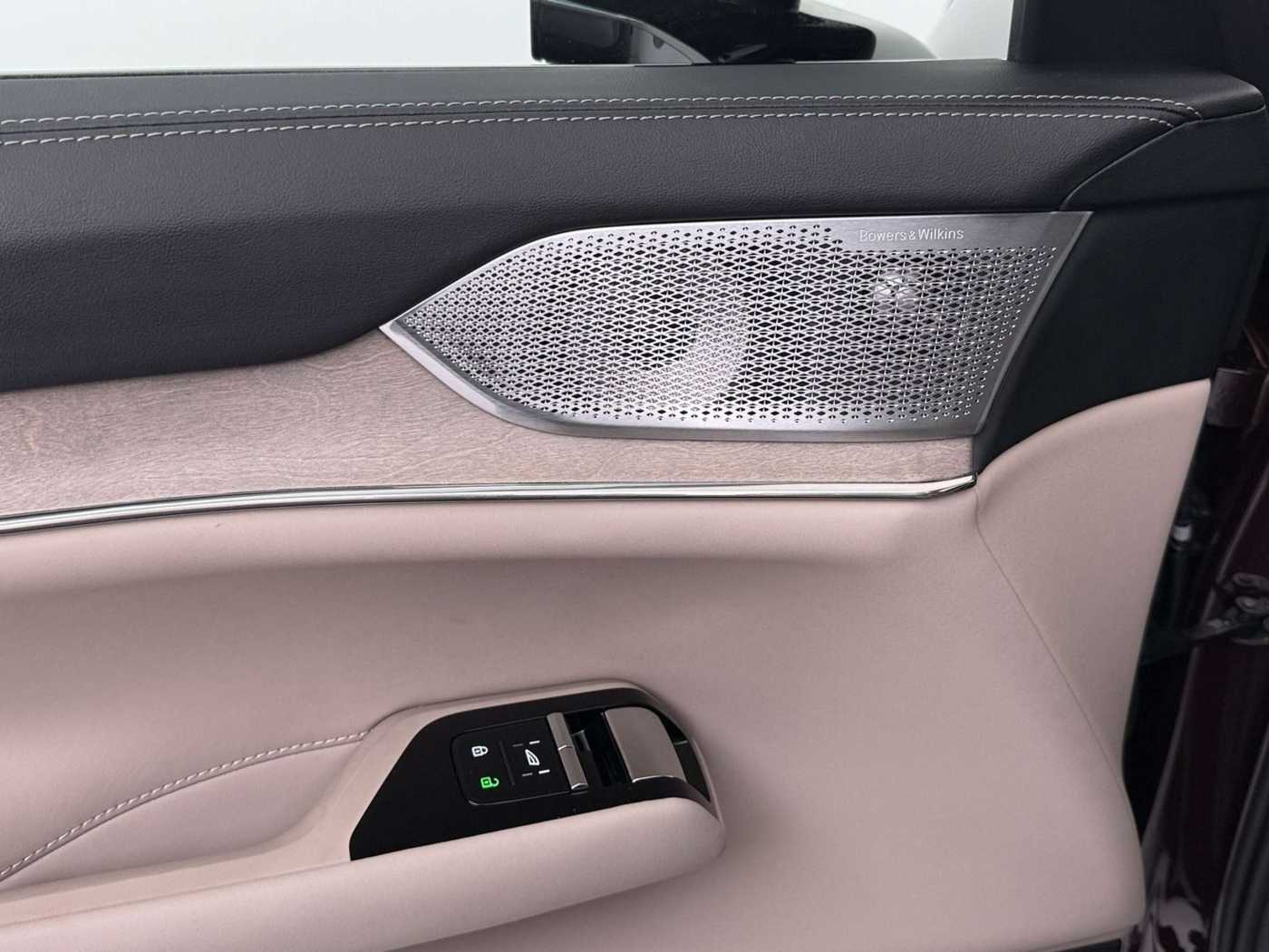 Volvo EX90 – Bild 13