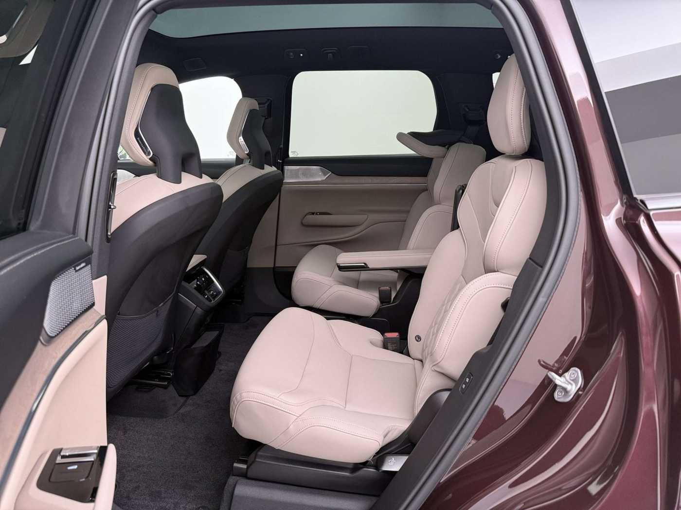 Volvo EX90 – Bild 14
