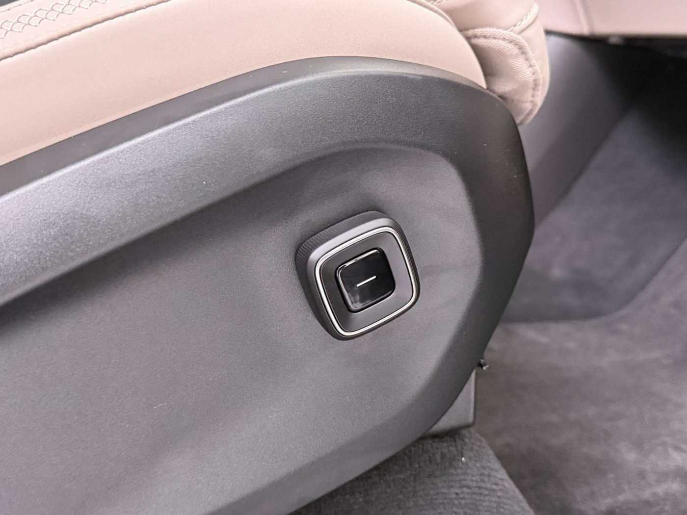 Volvo EX90 – Bild 24