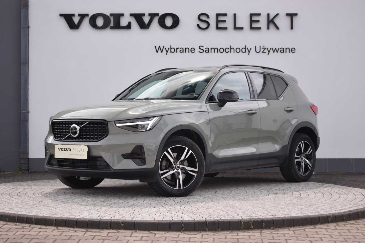 Volvo XC40 2025