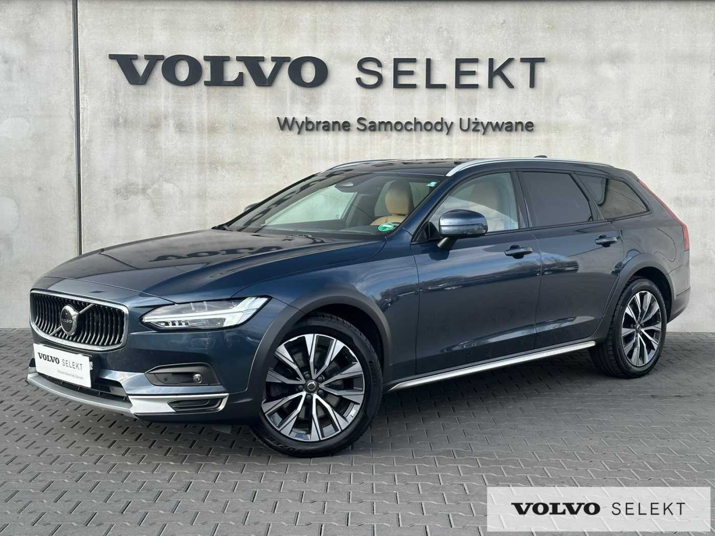 Volvo V90 Cross Country