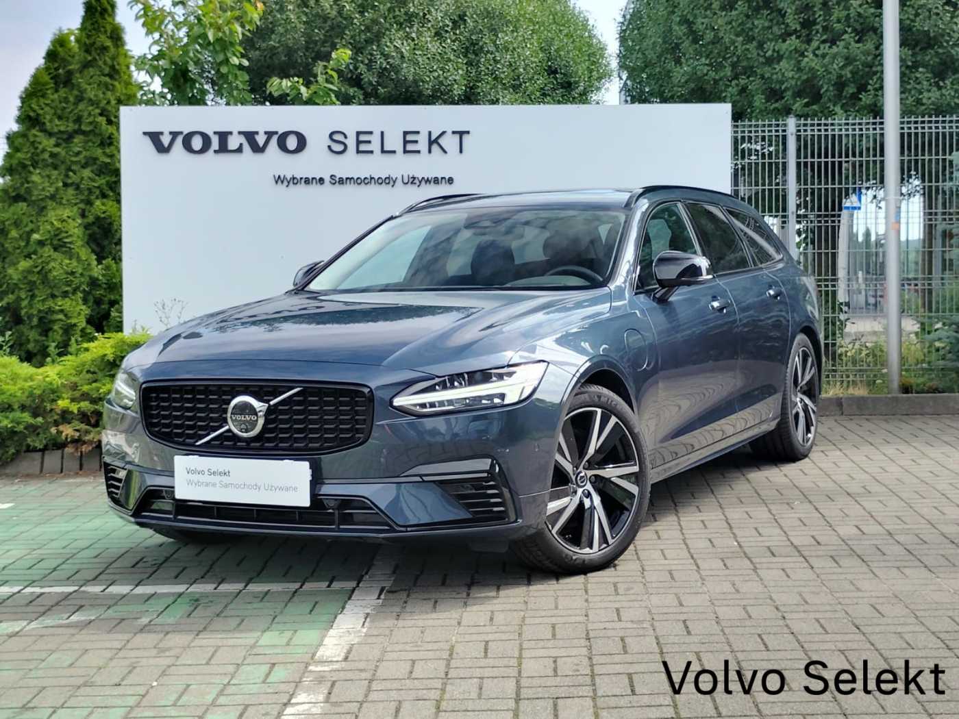 Volvo V90 2025