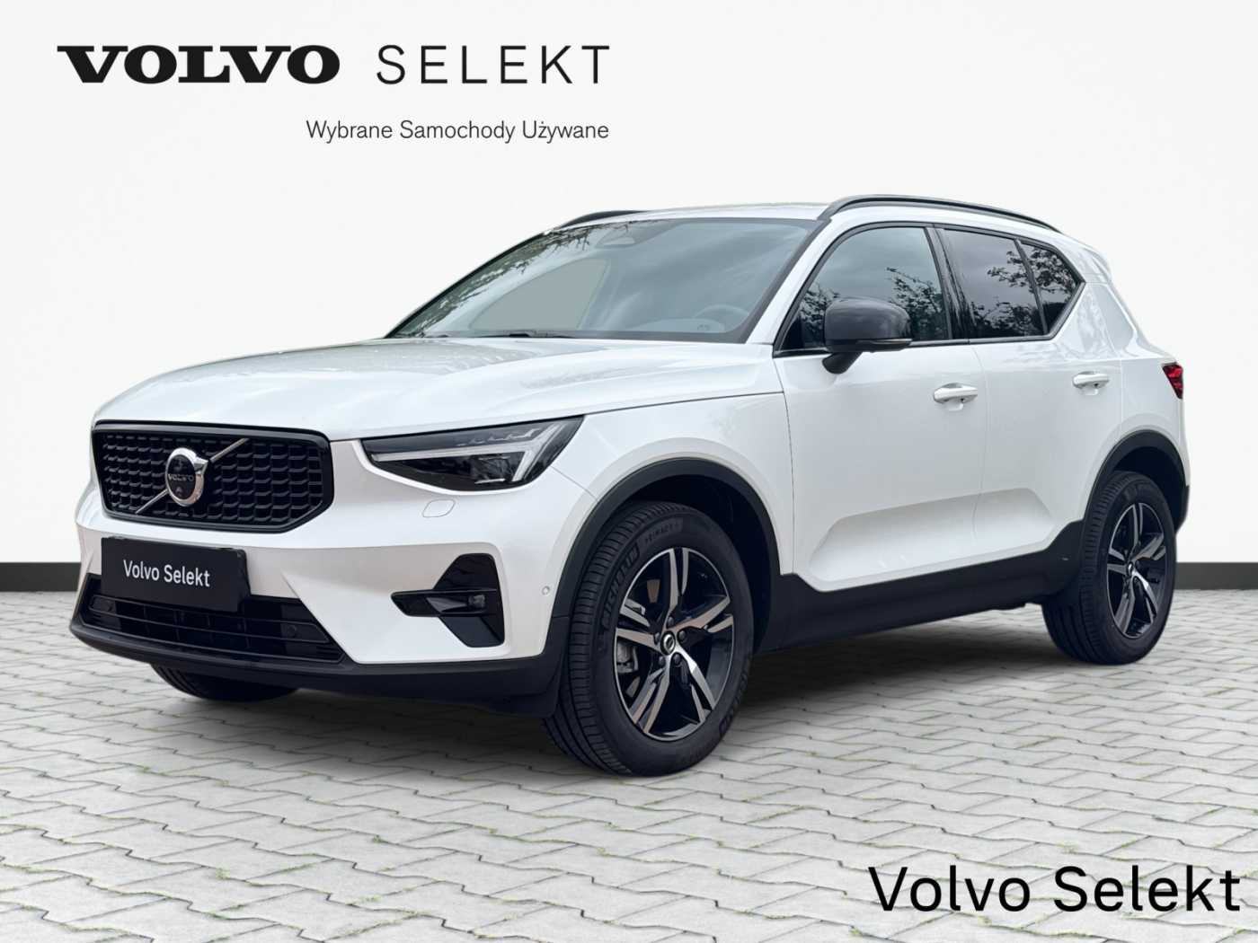 XC40 B4 Plus Dark aut