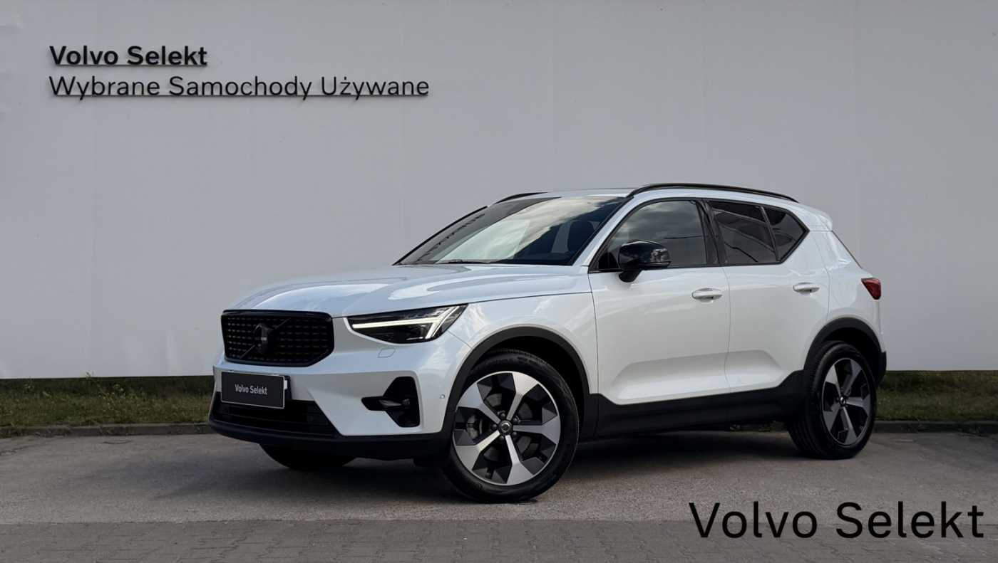 XC40 B4 Plus Black Edition aut