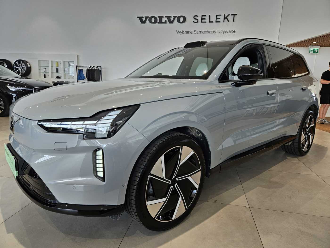 Volvo EX90