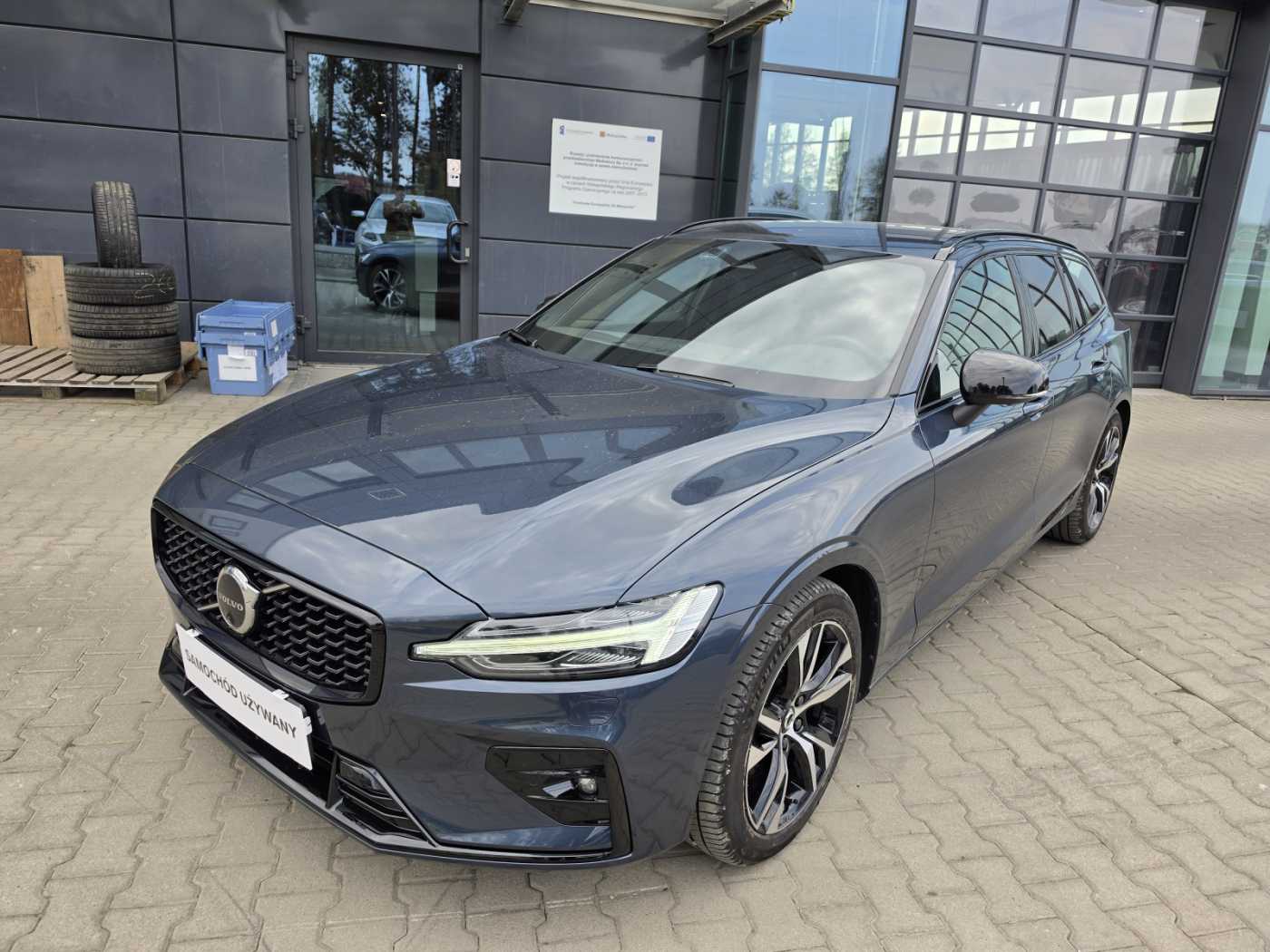 Volvo V60 2025