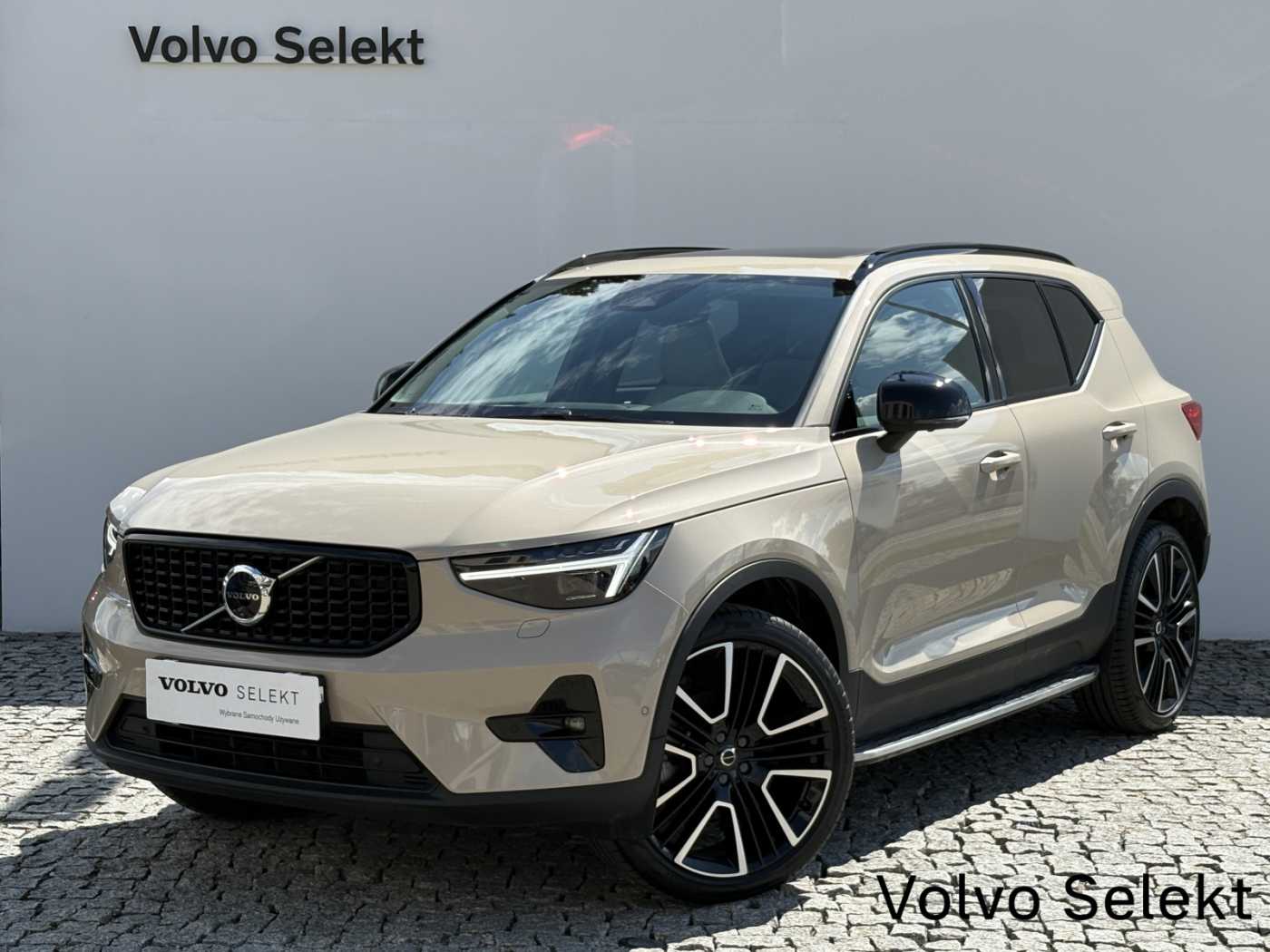 Volvo XC40 2025