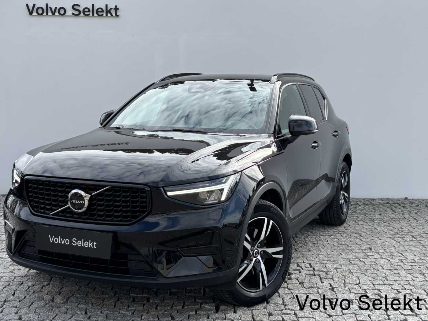 XC40 B4 Plus Dark aut