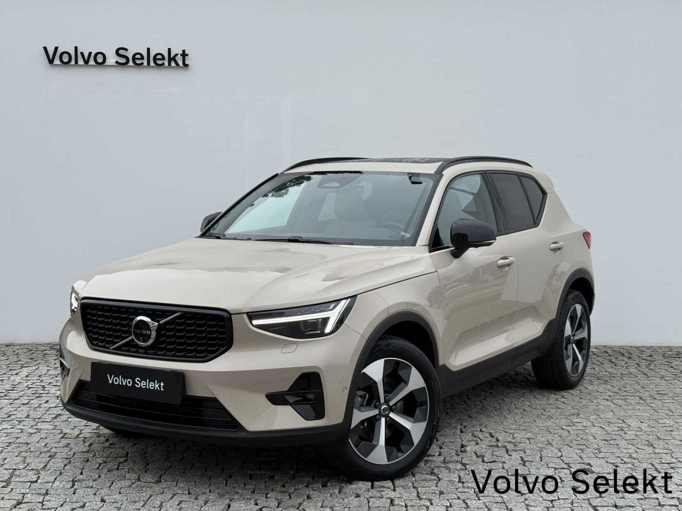 XC40 B4 Ultra Dark aut