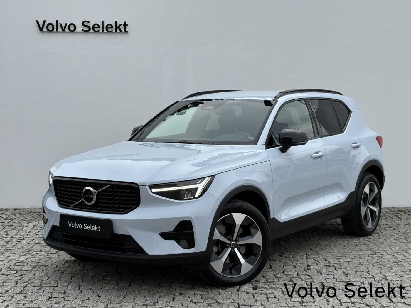 XC40 B4 Plus Dark aut