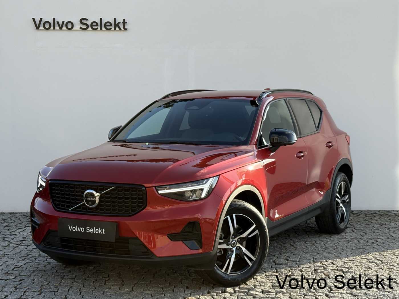 XC40 B4 Plus Dark aut