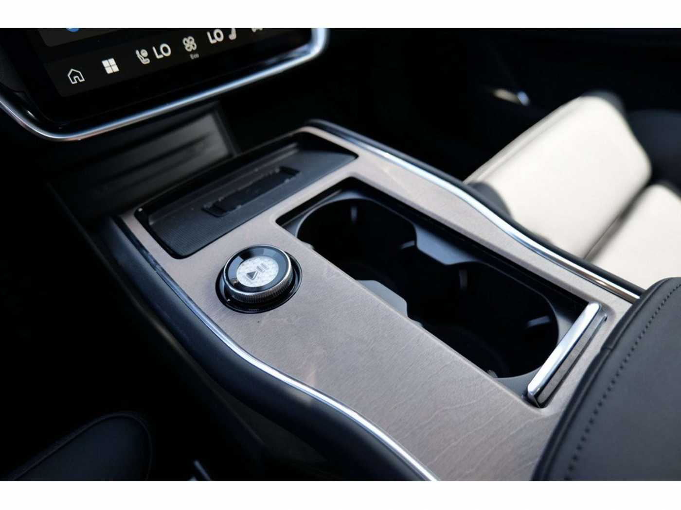 Volvo EX90 – Bild 21