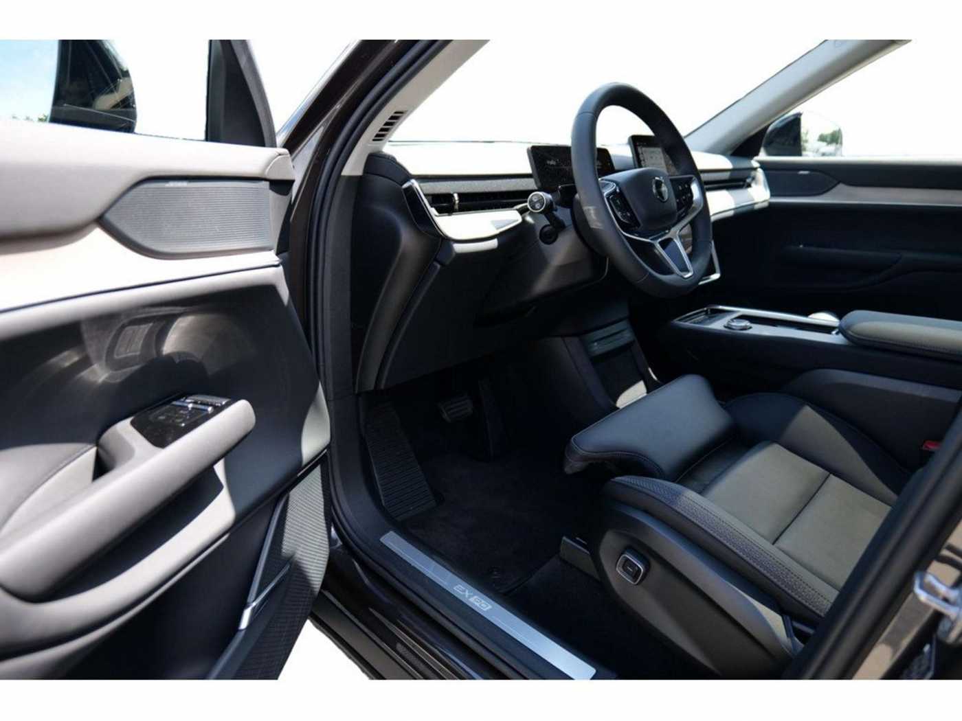 Volvo EX90 – Bild 8