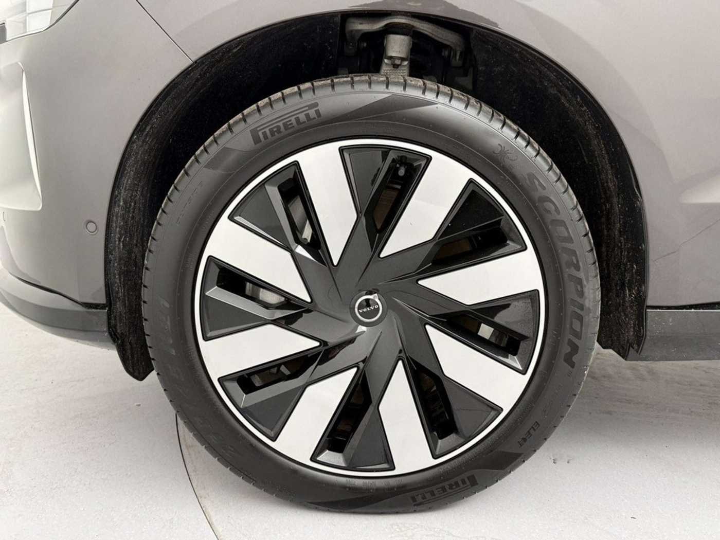 Volvo EX90 – Bild 10
