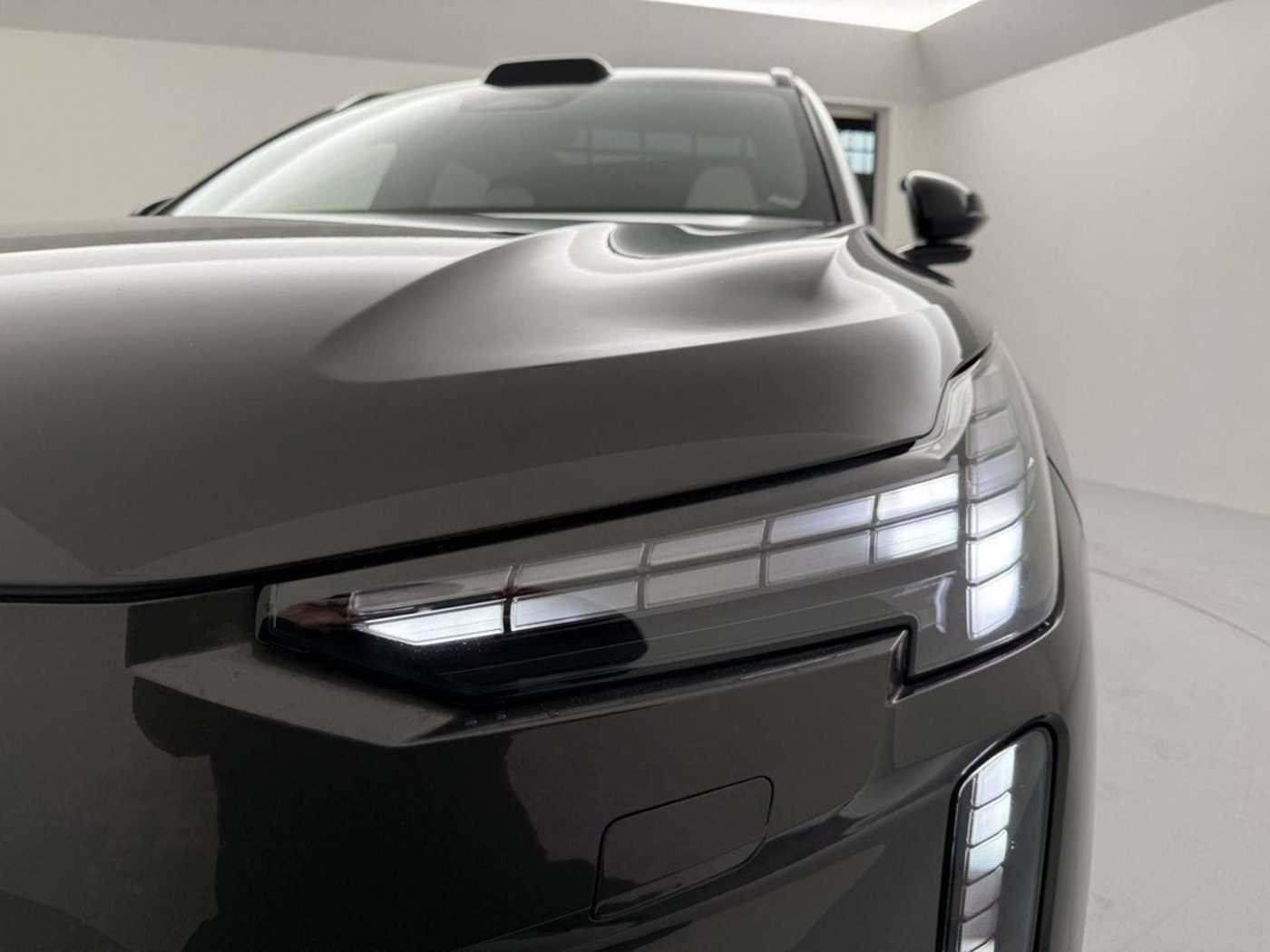 Volvo EX90 – Bild 13