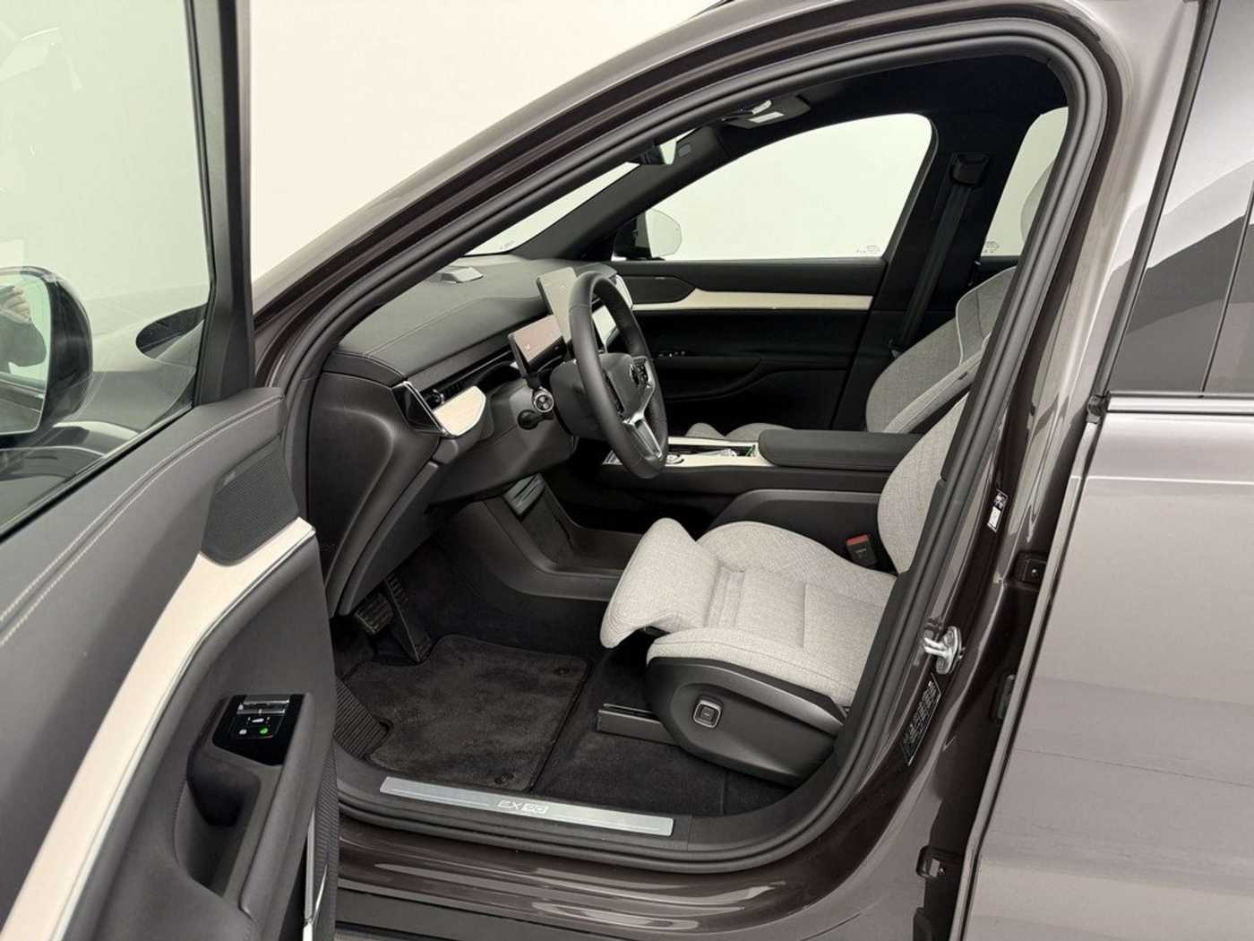 Volvo EX90 – Bild 17