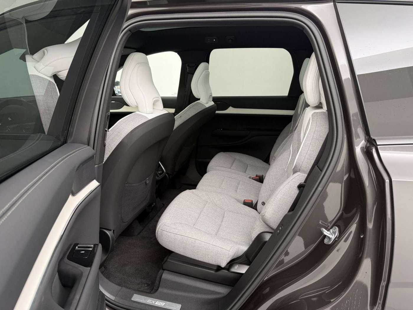 Volvo EX90 – Bild 18