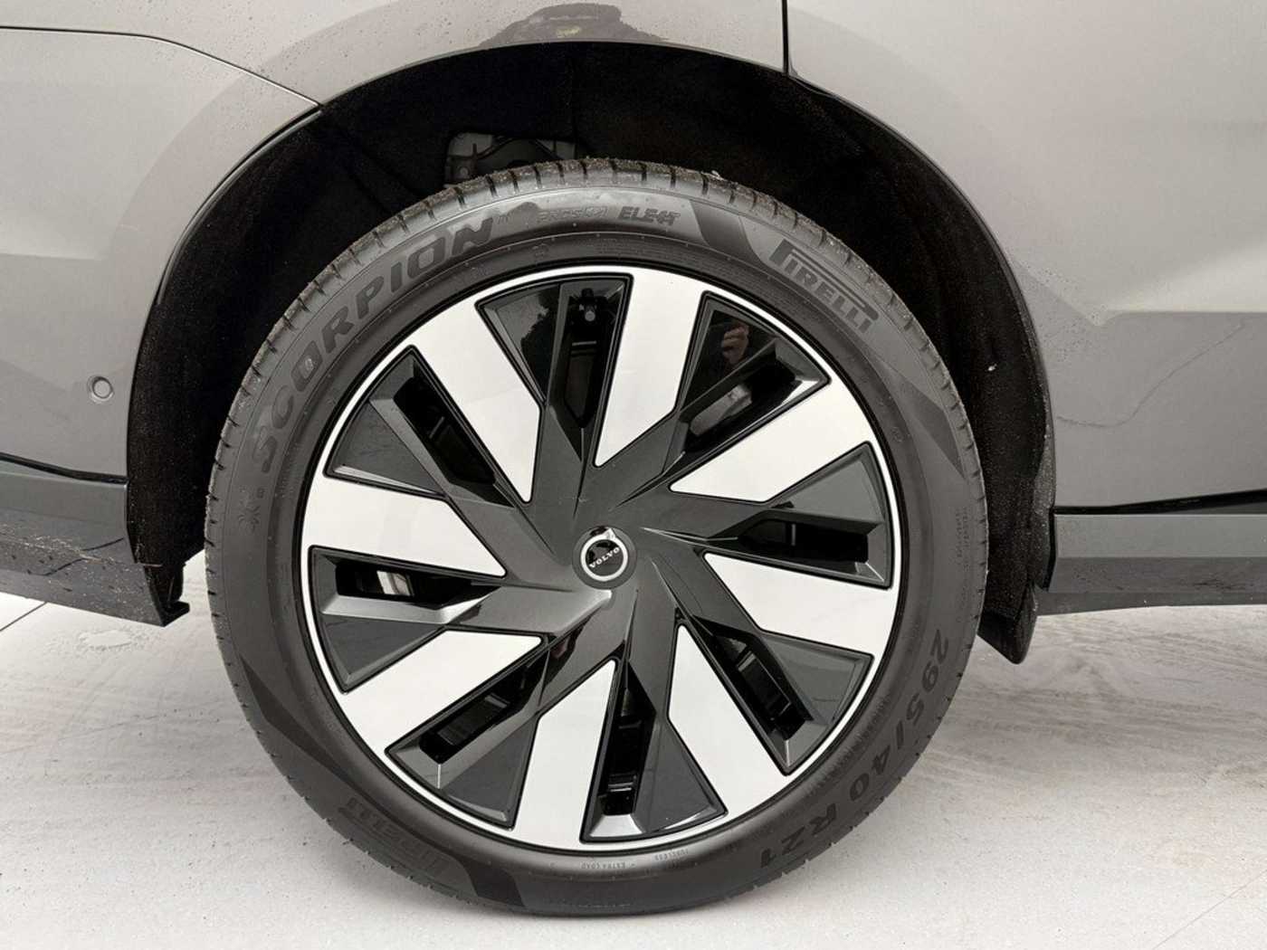 Volvo EX90 – Bild 9