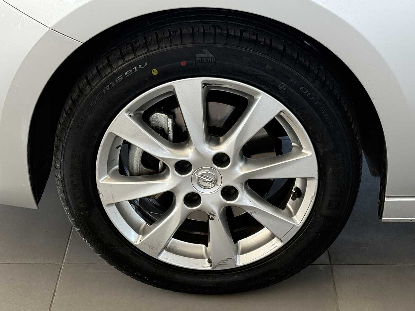 Opel Corsa – 1.5 D 100 CV Edition  