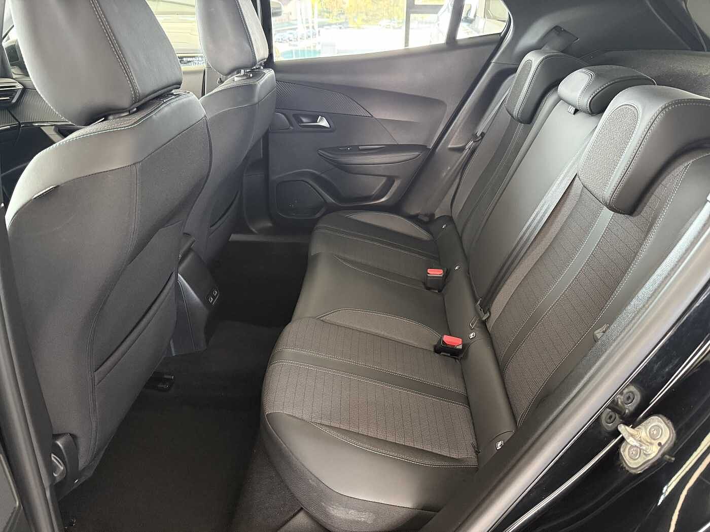 Peugeot 2008 – 1.2 PureTech 100 cv Allure Pack  