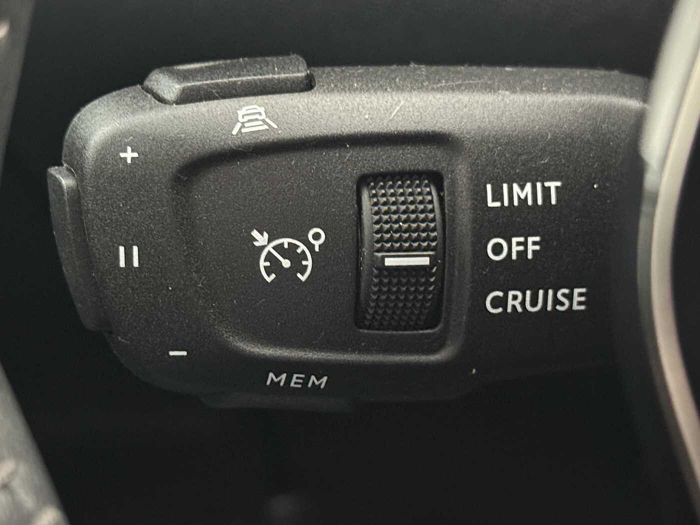 Peugeot 2008 – 1.2 PureTech 100 cv Allure Pack  