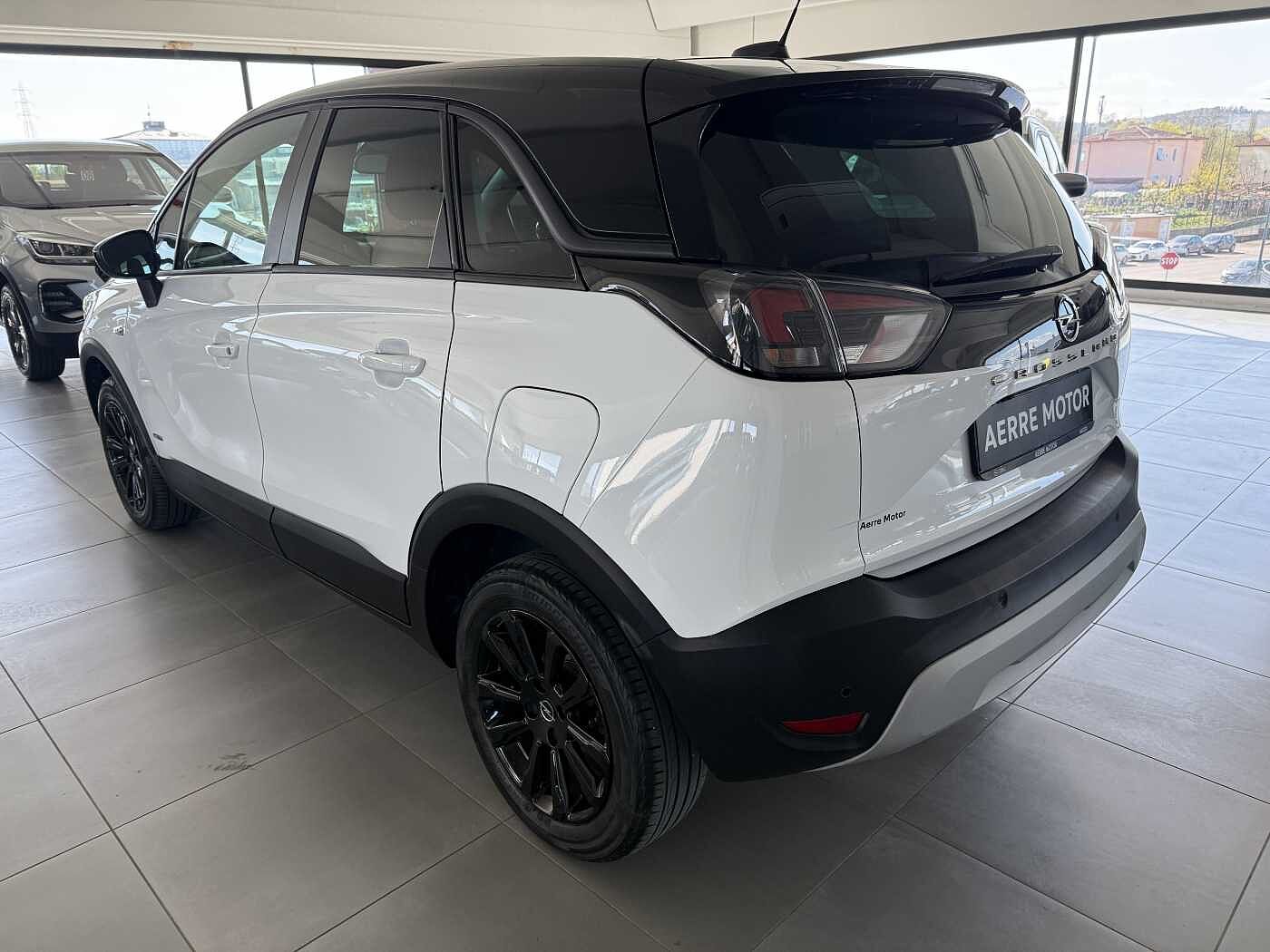 Opel Crossland –  