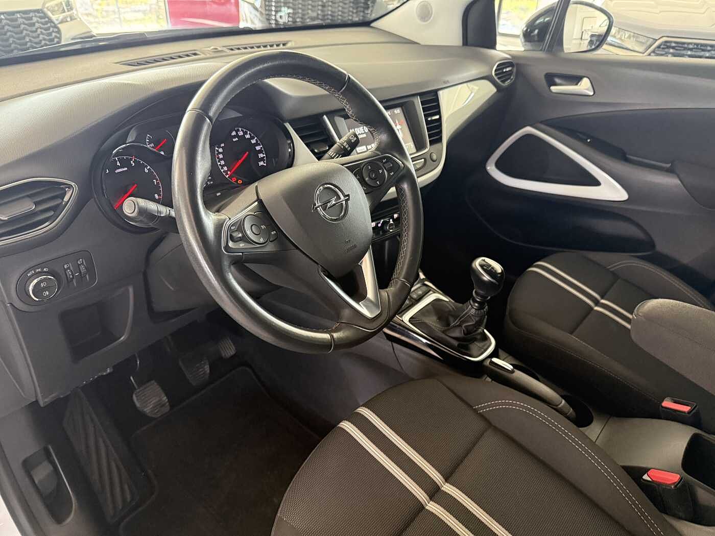 Opel Crossland –  