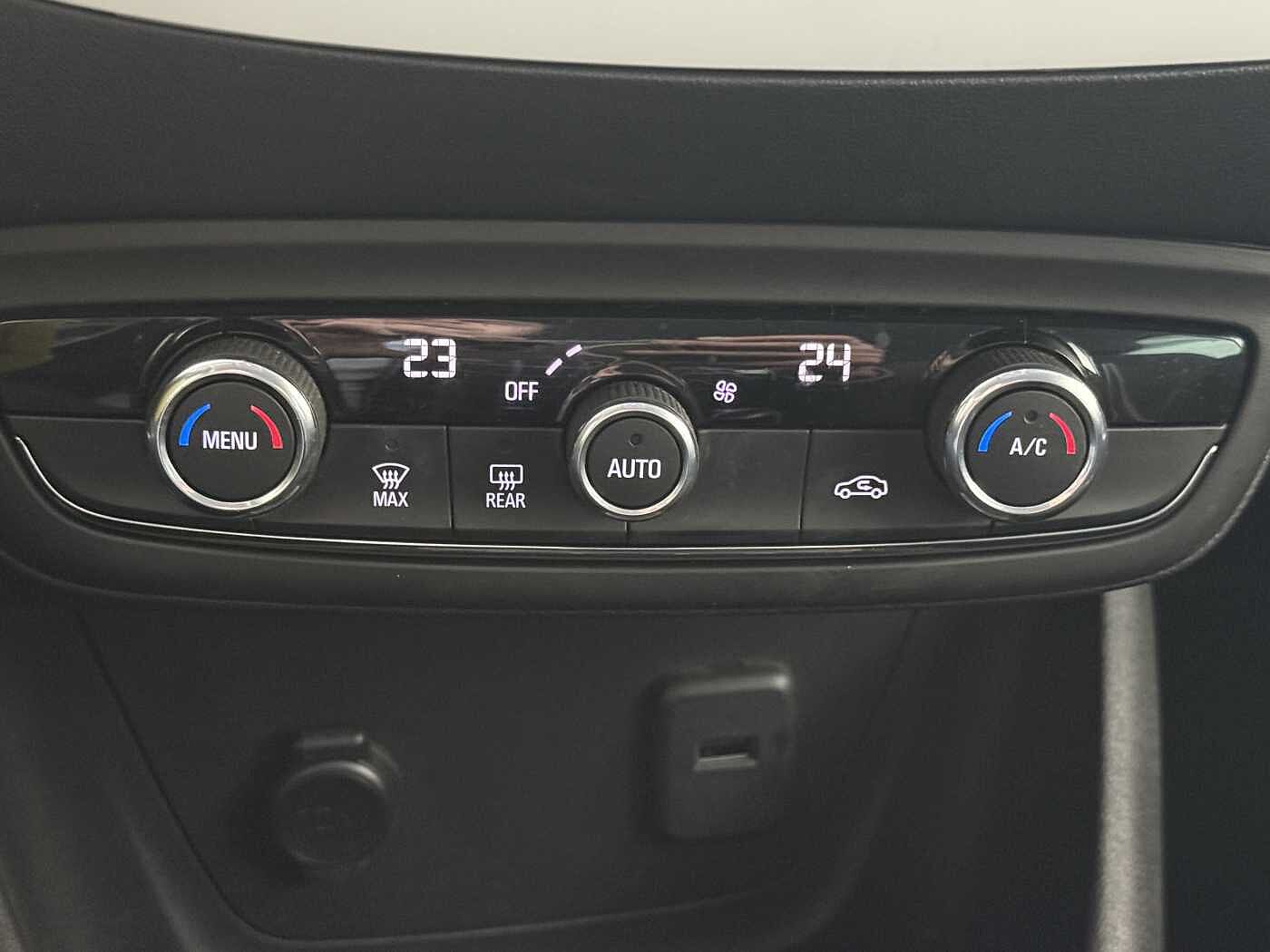 Opel Crossland –  