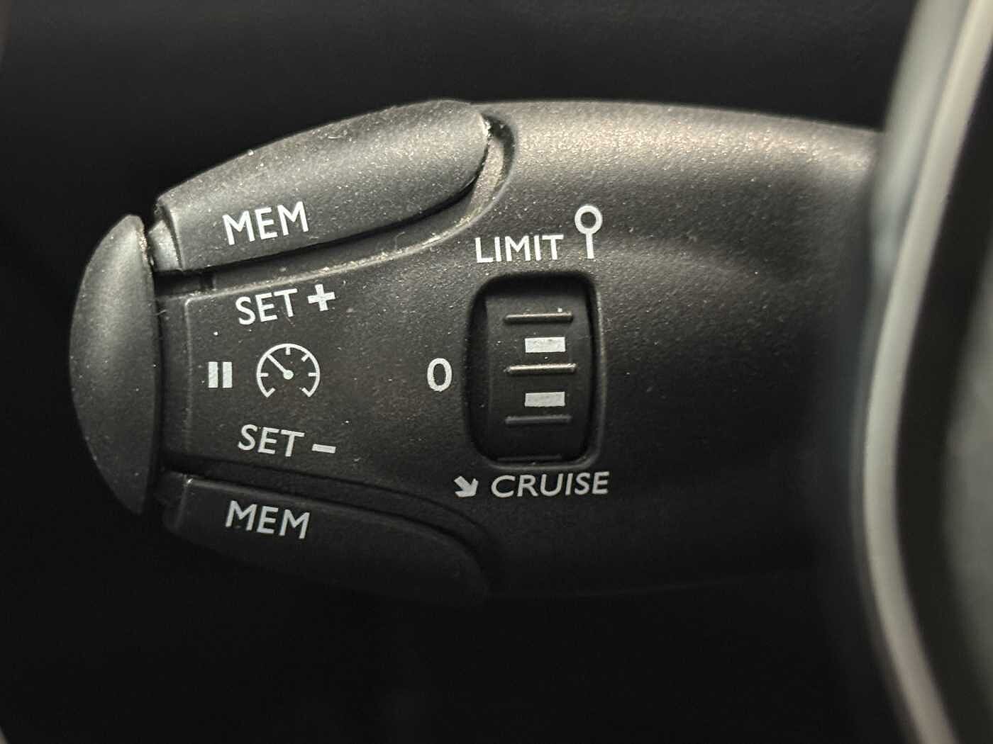 Peugeot 2008 – 1.2 PureTech 100 CV  Active Pack  