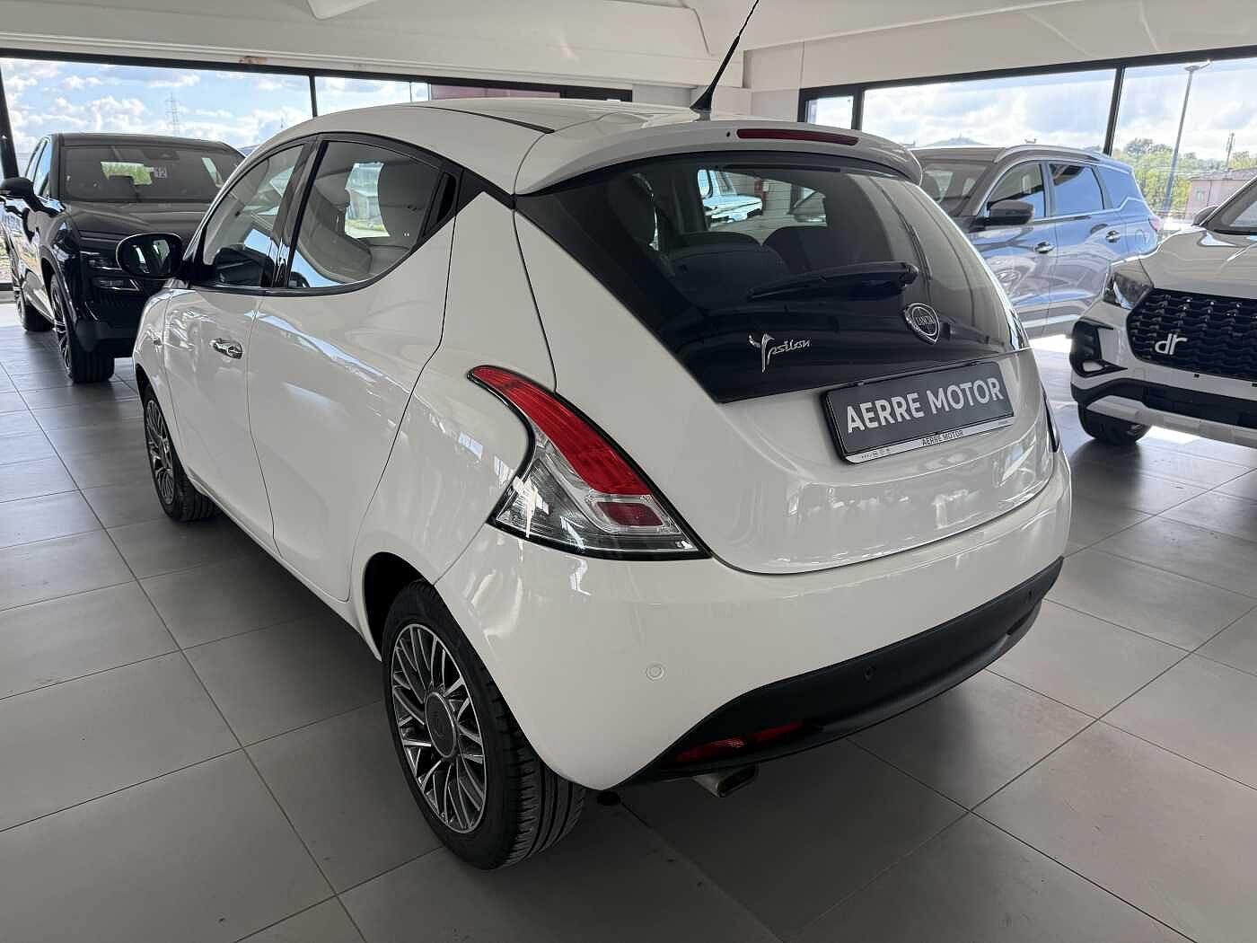 Lancia Ypsilon – 1.2 69 CV Gold  