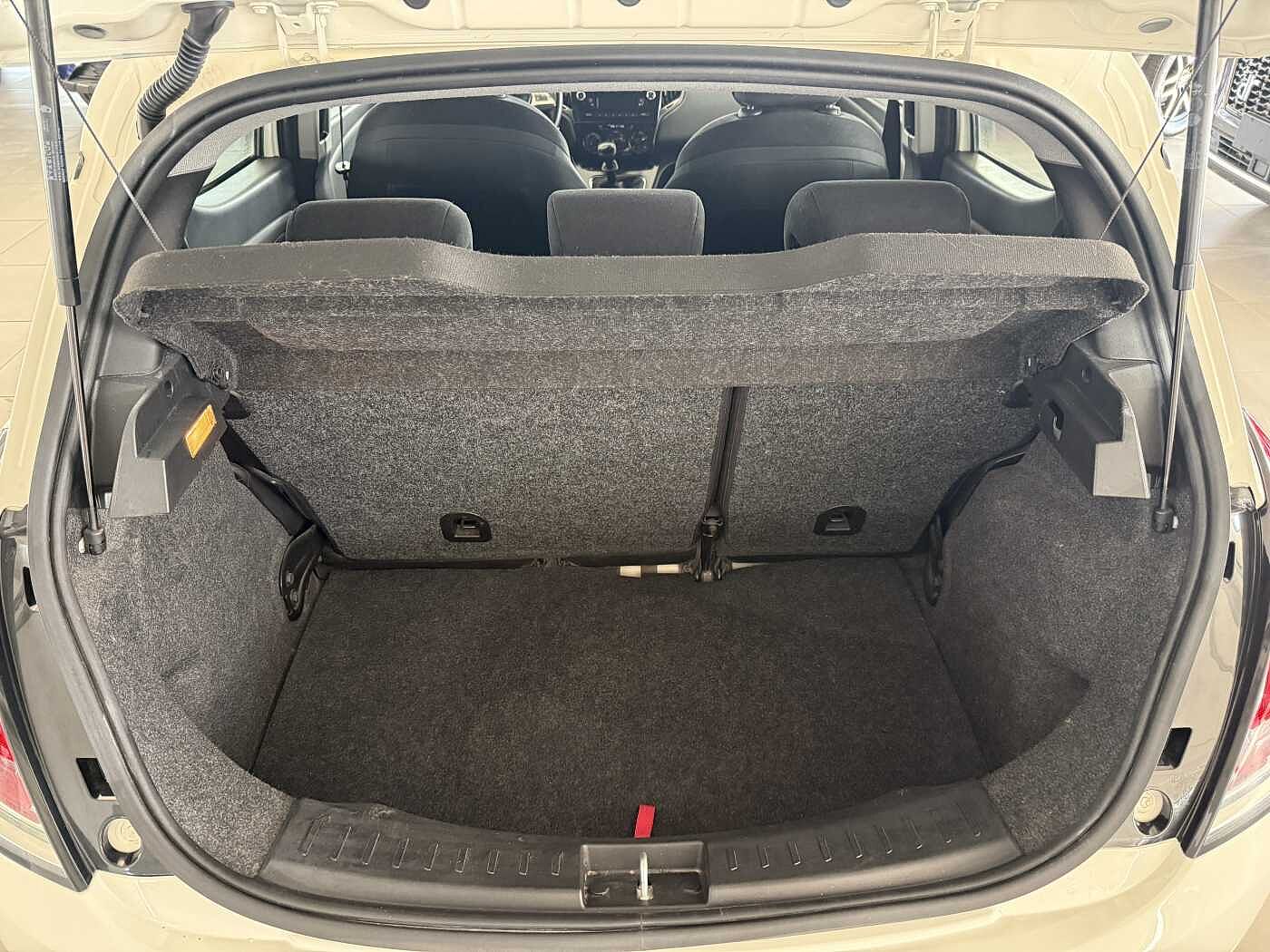 Lancia Ypsilon – 1.2 69 CV Gold  