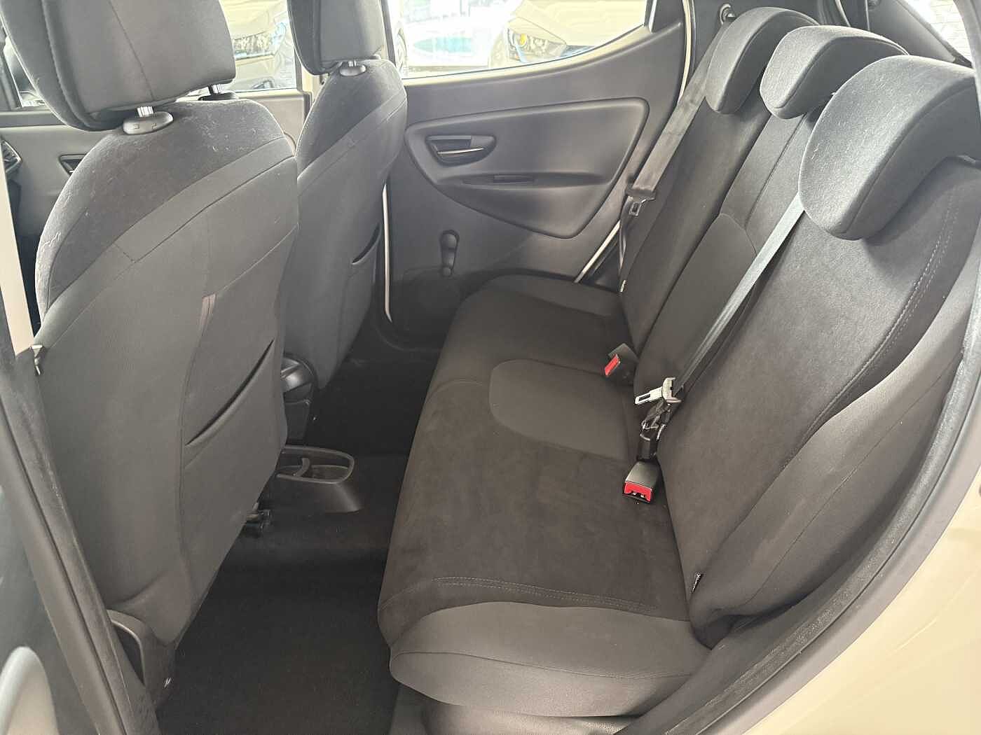 Lancia Ypsilon – 1.2 69 CV Gold  