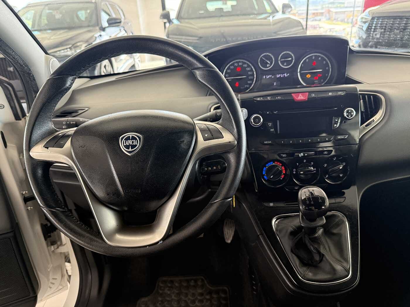 Lancia Ypsilon – 1.2 69 CV Gold  