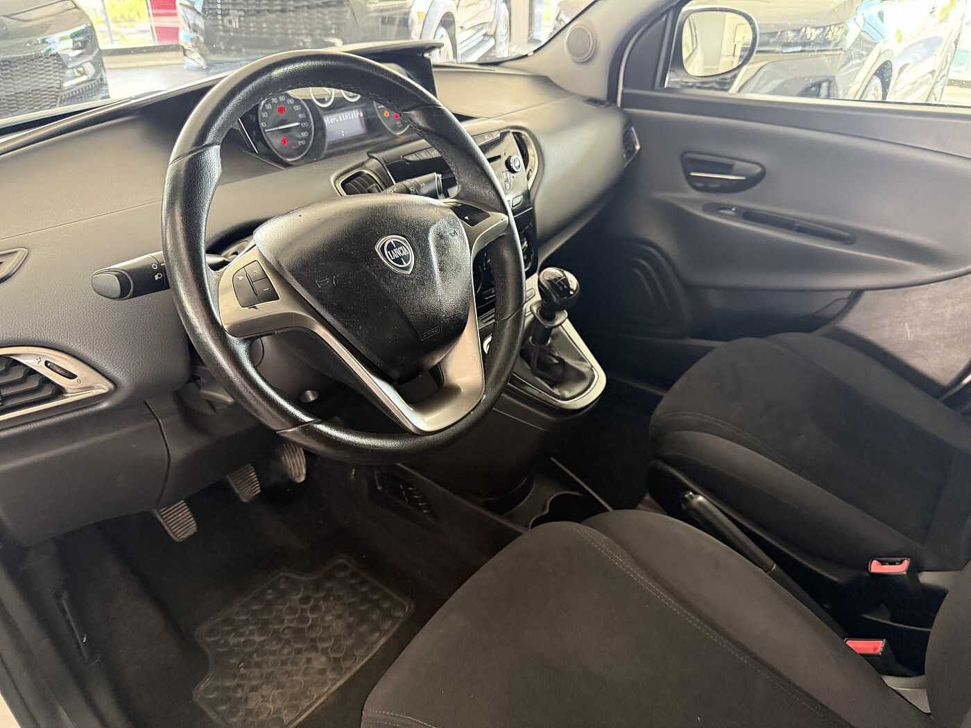 Lancia Ypsilon – 1.2 69 CV Gold  