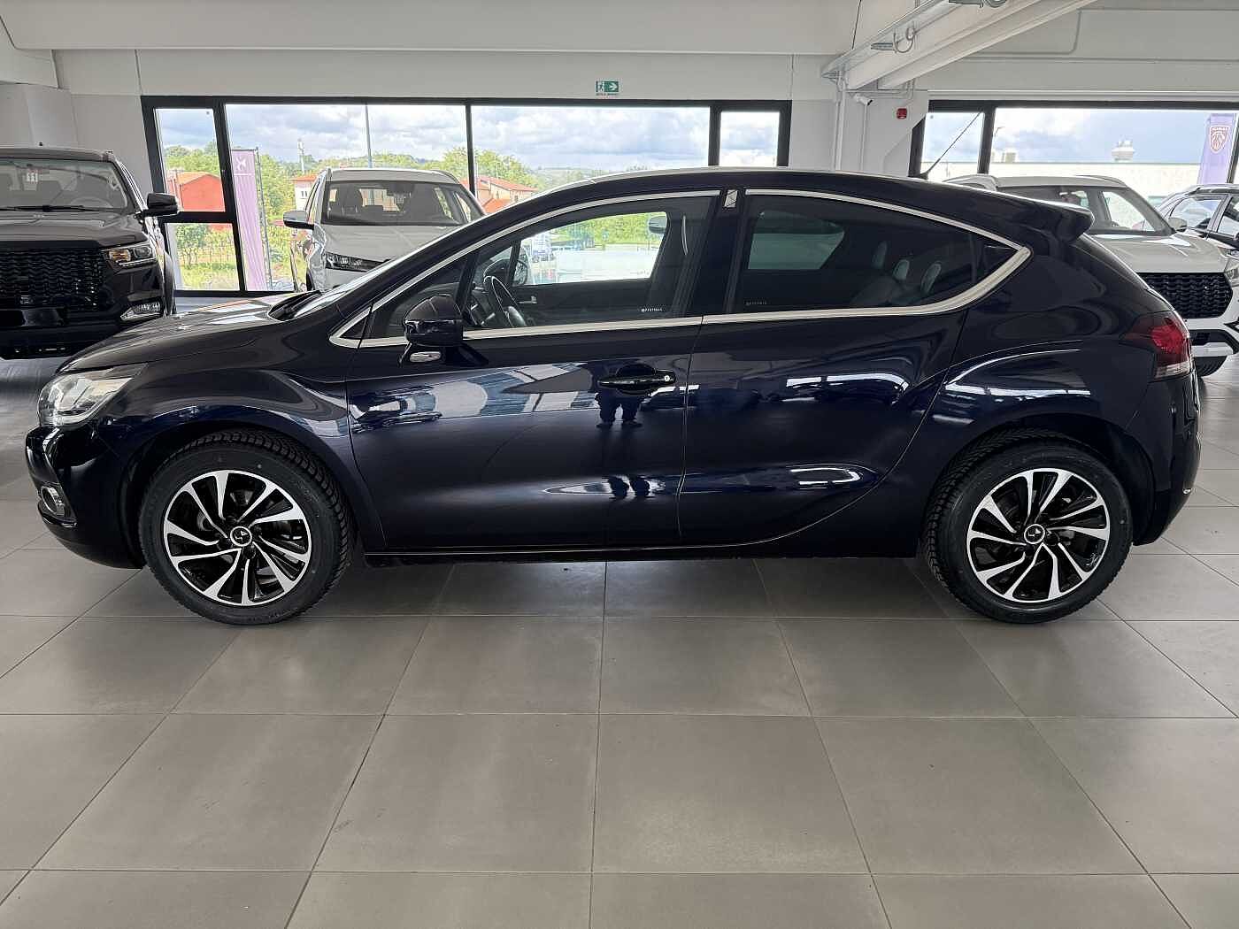DS DS 4 – 1.6 BlueHDi 120 CV So Chic  