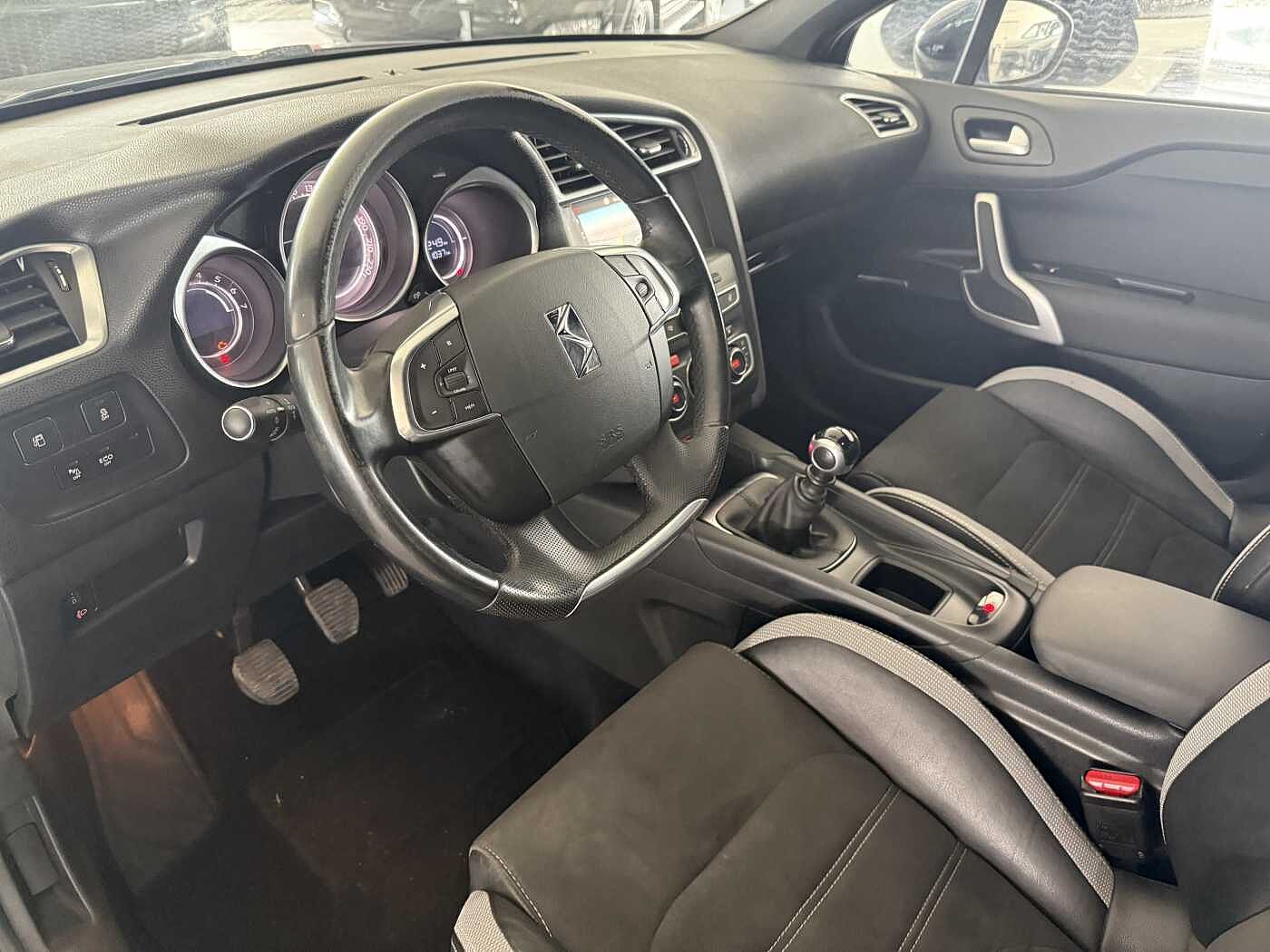 DS DS 4 – 1.6 BlueHDi 120 CV So Chic  